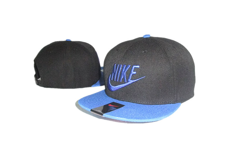 Nike Grey Snapback Hat GF 0613